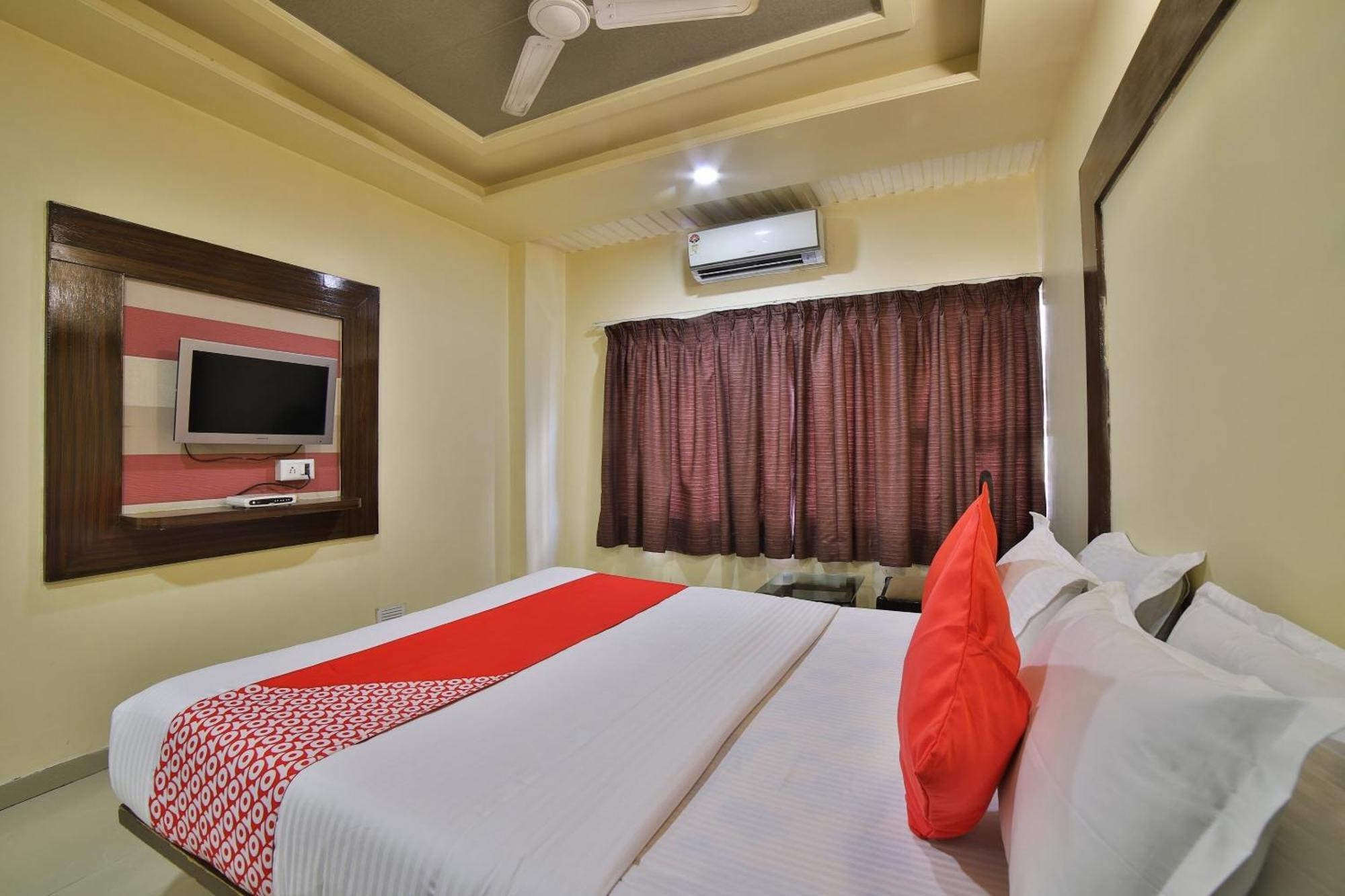 Capital O Kalash Residency Ahmedabad Ngoại thất bức ảnh